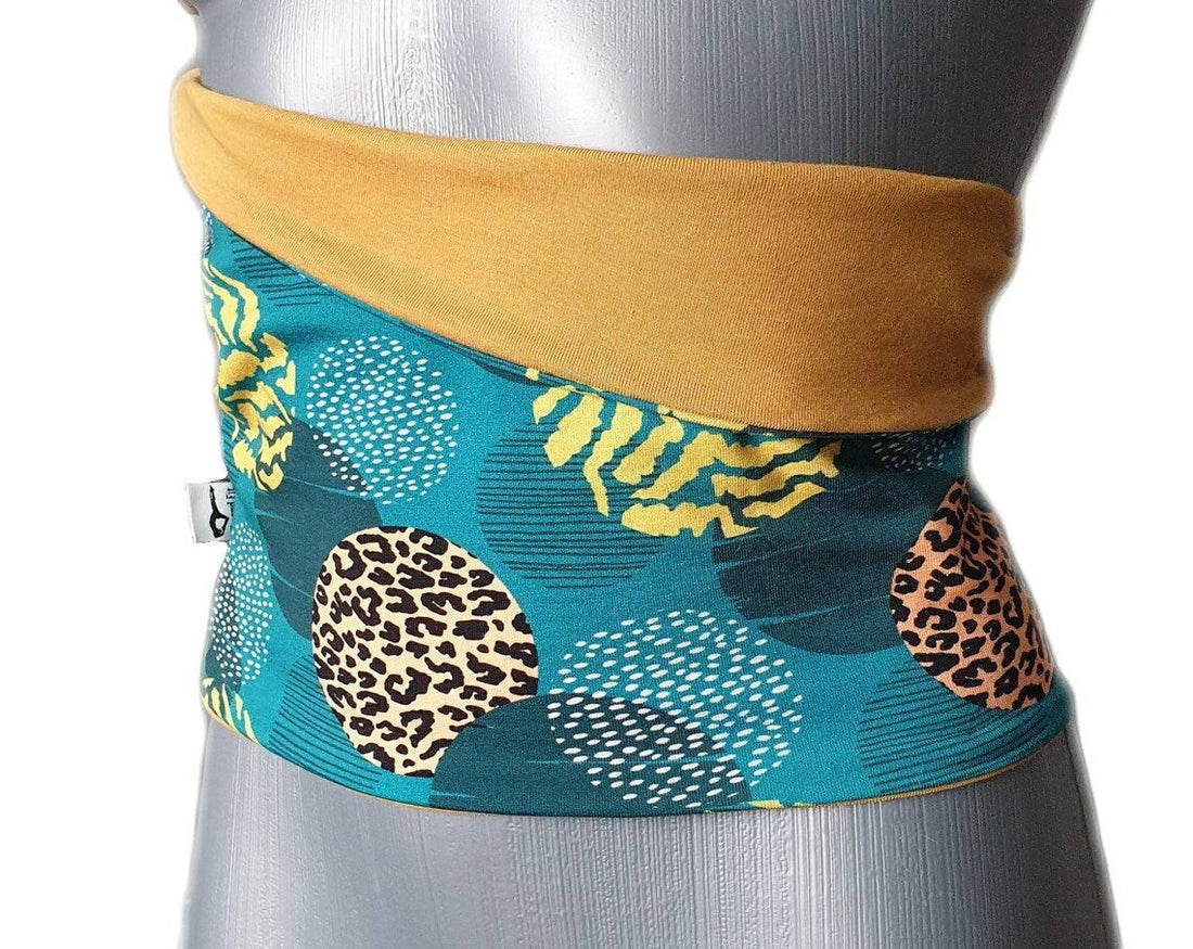 Close-up of a haramaki belly warmer made from 95% cotton, by Fly and Fit