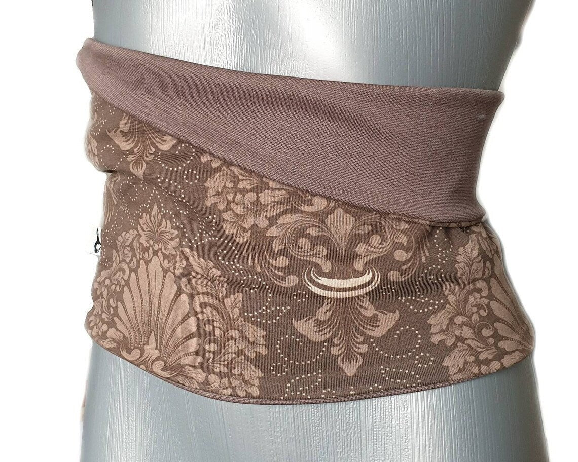 Fly and Fit reversible mocha brown cotton jersey back warmer with an elegant ornament print on a mannequin